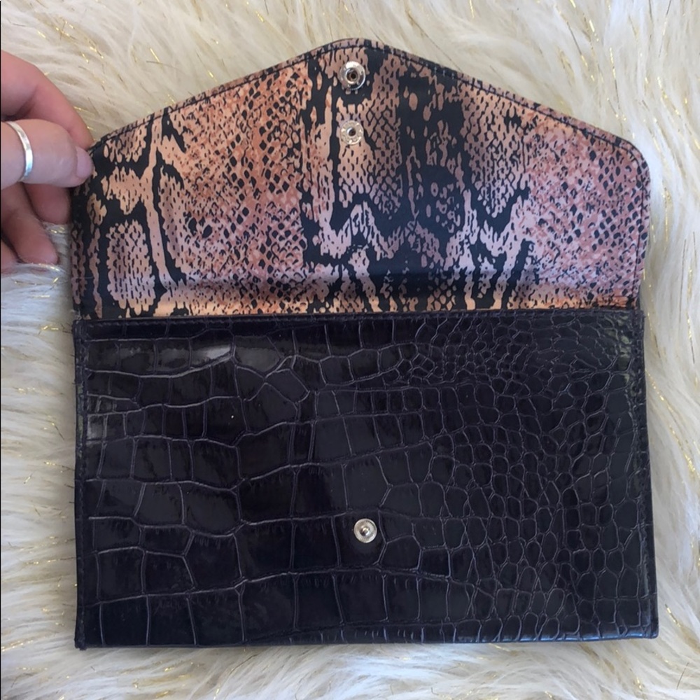 Steve Madden Tri-Fold Alligator Wallet✨ - Picture 5 of 8
